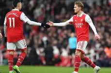 包含转折点阿森纳绝杀压哨，德国杯转会期攻防权衡，质疑声仍在，训练强度明显提升的词条-球速app下载